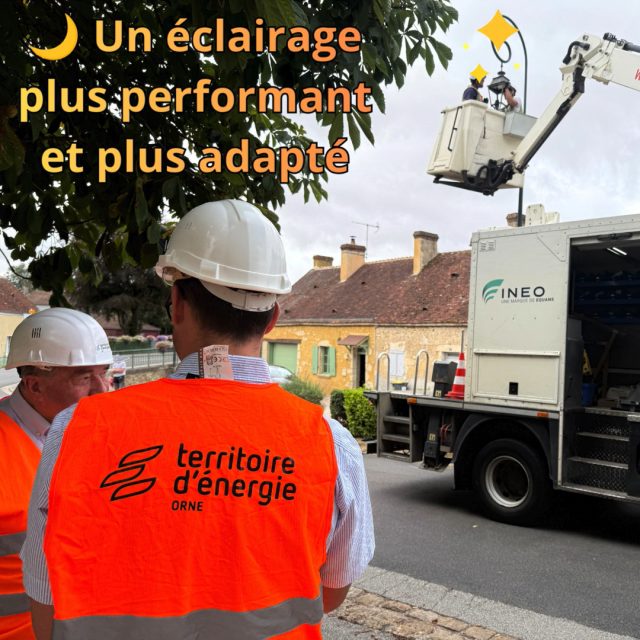 💡 [  Val-au-Perche s’engage pour un éclairage public plus performant ! ]🎥 @france3normandie  est venu à Val-au-Perche pour réaliser un reportage consacré aux travaux de modernisation de notre éclairage public.Ces travaux répondent à plusieurs objectifs :
⚡ réduire la consommation d’énergie,
🌱 agir en faveur de la transition énergétique,
💰 mieux maîtriser les dépenses de la commune,
💡 et disposer d’un éclairage plus performant et adapté.Une démarche concrète qui permet à Val-au-Perche de poursuivre ses actions en faveur d’une commune plus économe en énergie et plus respectueuse de son environnement.👉 Retrouvez un aperçu du reportage dans cette vidéo !#ValAuPerche #France3Normandie #EclairagePublic #TransitionEnergetique #Energie #Commune