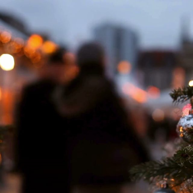 🎄🍯 [ @valauperche61260 recherche des exposants pour son marché de noël ! ] 🎅✨Vous êtes producteur ou vendeur de produits alimentaires et vous souhaitez faire découvrir vos spécialités lors d’un événement convivial et festif ? Cette annonce est faite pour vous ! 🎁🎄 À l’occasion de son marché de Noël, la Commune de Val-au-Perche recherche des exposants proposant des produits alimentaires à la vente.🍪 Biscuits et gourmandises, chocolats, confiseries, fromages, charcuteries, produits du terroir, spécialités artisanales… Toutes les saveurs de Noël sont les bienvenues !⚠️ Attention : cet appel concerne les exposants sur stand et non les food trucks.📩 Vous êtes intéressé(e) ou souhaitez obtenir plus de renseignements ? Contactez la Mairie au 02 37 49 59 80 ou télécharger la fiche d'inscription ici : https://valauperche.fr/le-marche-de-noel-de-val-au-perche-se-prepare/✨ Rejoignez-nous pour faire de ce marché de Noël un moment chaleureux, gourmand et festif !#ValAuPerche #MarchéDeNoël #Exposants #ProducteursLocaux #Artisans #Noël
