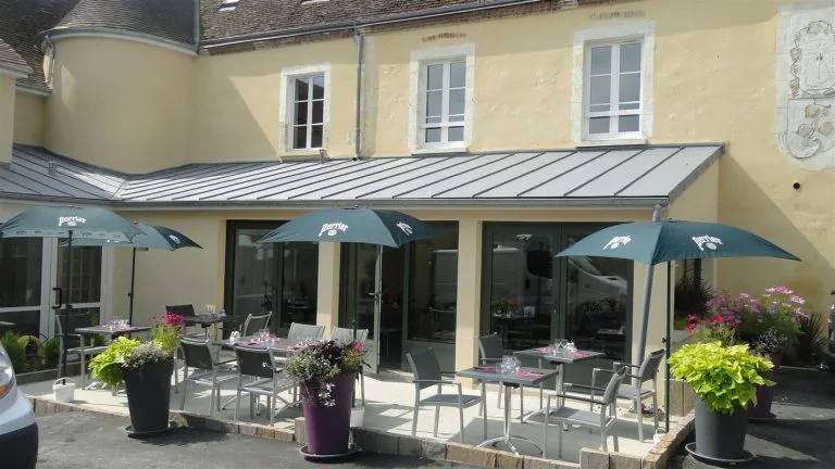 AUBERGE DE LA CLOCHE 01 768x432