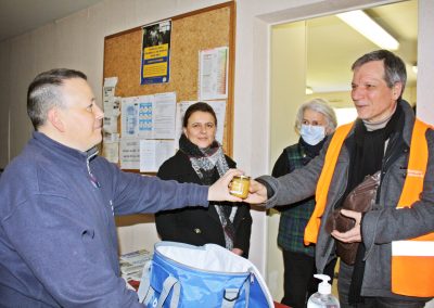Distribution alimentaire à la Résidence « Les Quatre Vents »