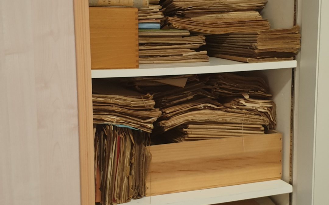 Val-au-Perche préserve les archives de ses communes historiques.