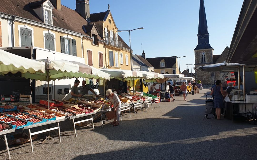 Val-au-Perche : les marchés font vivre le cœur du Theil